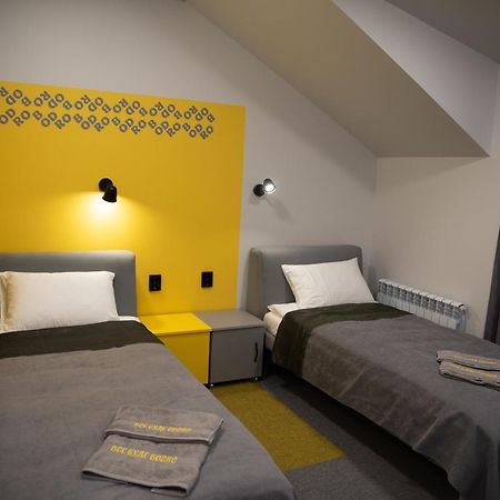 Готельні Кімнати Bodro Clinic Novovolyns'k Bagian luar foto